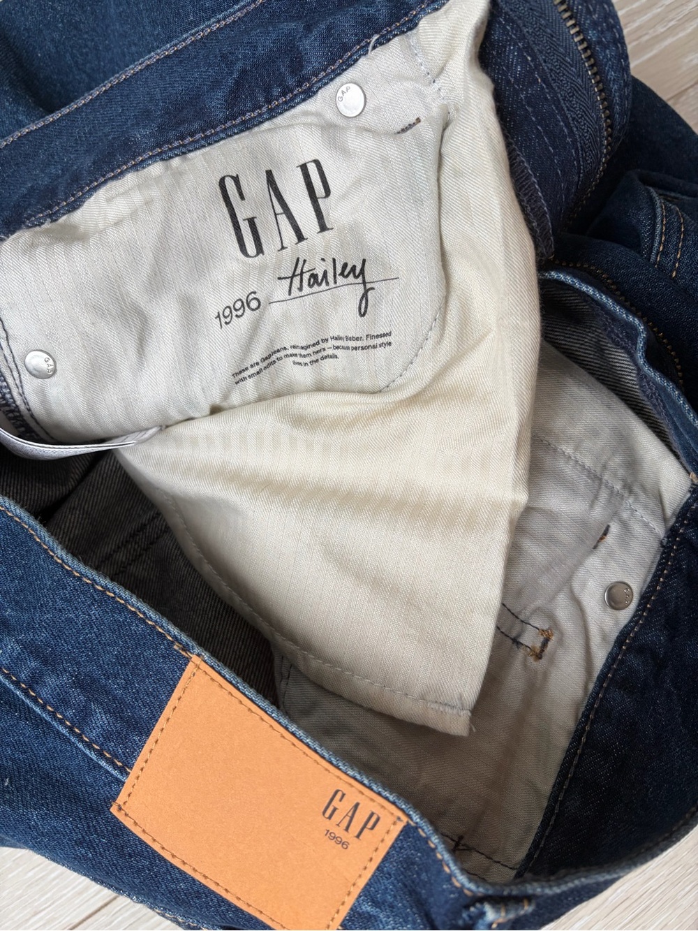 Hailey Bieber x Gap The Hailey Extra Baggy Jean Medium Indigo
